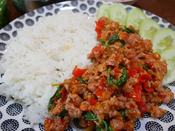 กระเพราแหนม (เช้า)
