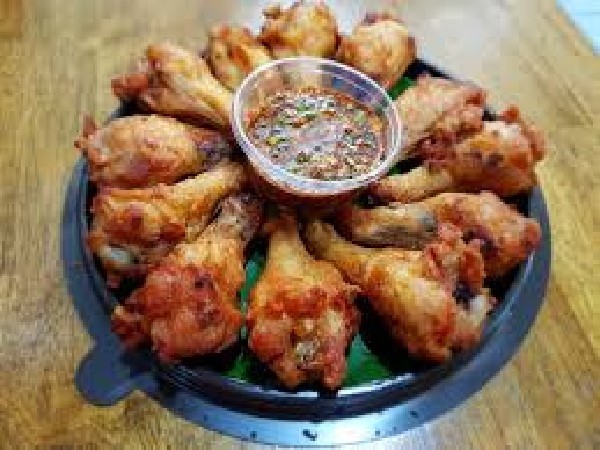 ตับหมูทอดกระเทียม
