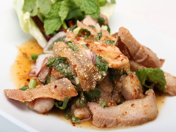 น้ำตกหมู (ปีใหม่รับ31ธ.ค.-4ม.ค.)
