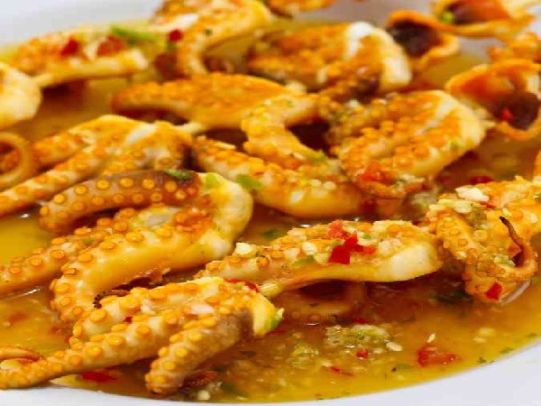 ปลาหมึกย่าง+น้ำจิ้มซีฟู๊ด
